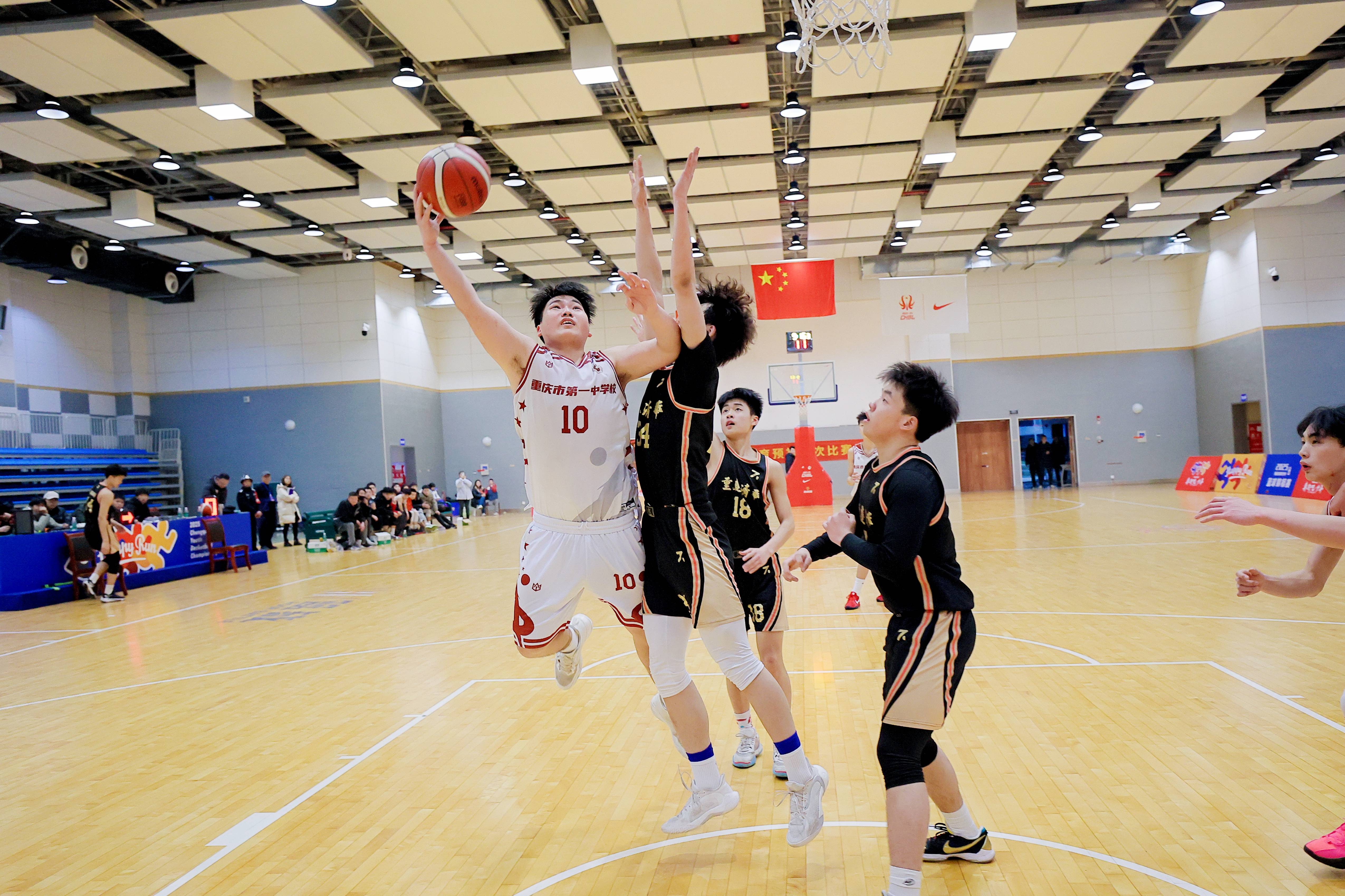 罗马客场大捷,强势赢得三分 罗马客场大捷,强势赢得三分