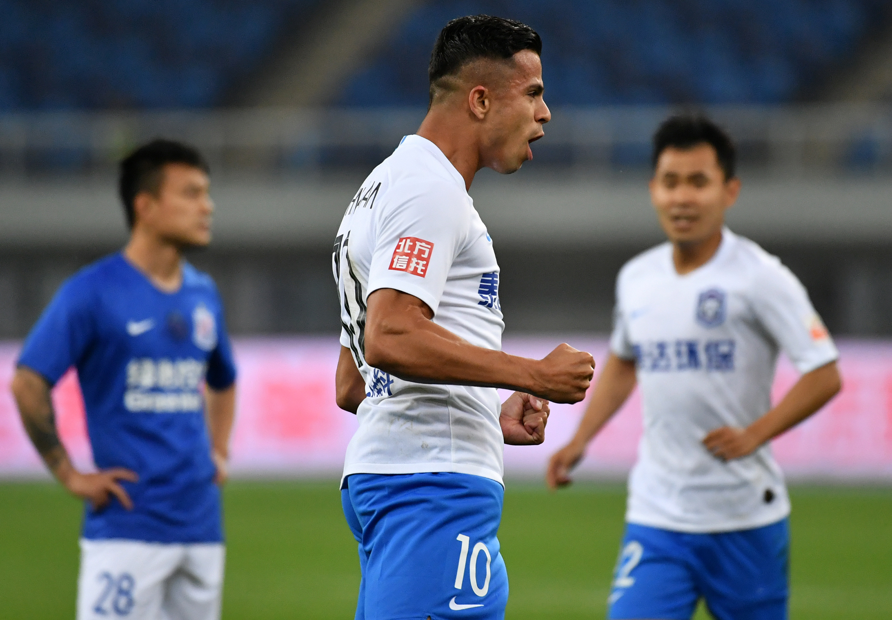 包含申花客场战平泰达,保持unbeaten的词条 包含申花客场战平泰达,保持unbeaten的词条