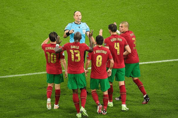 斯洛伐克队大比分击败对手,豪取三分 斯洛伐克队大比分击败对手,豪取三分