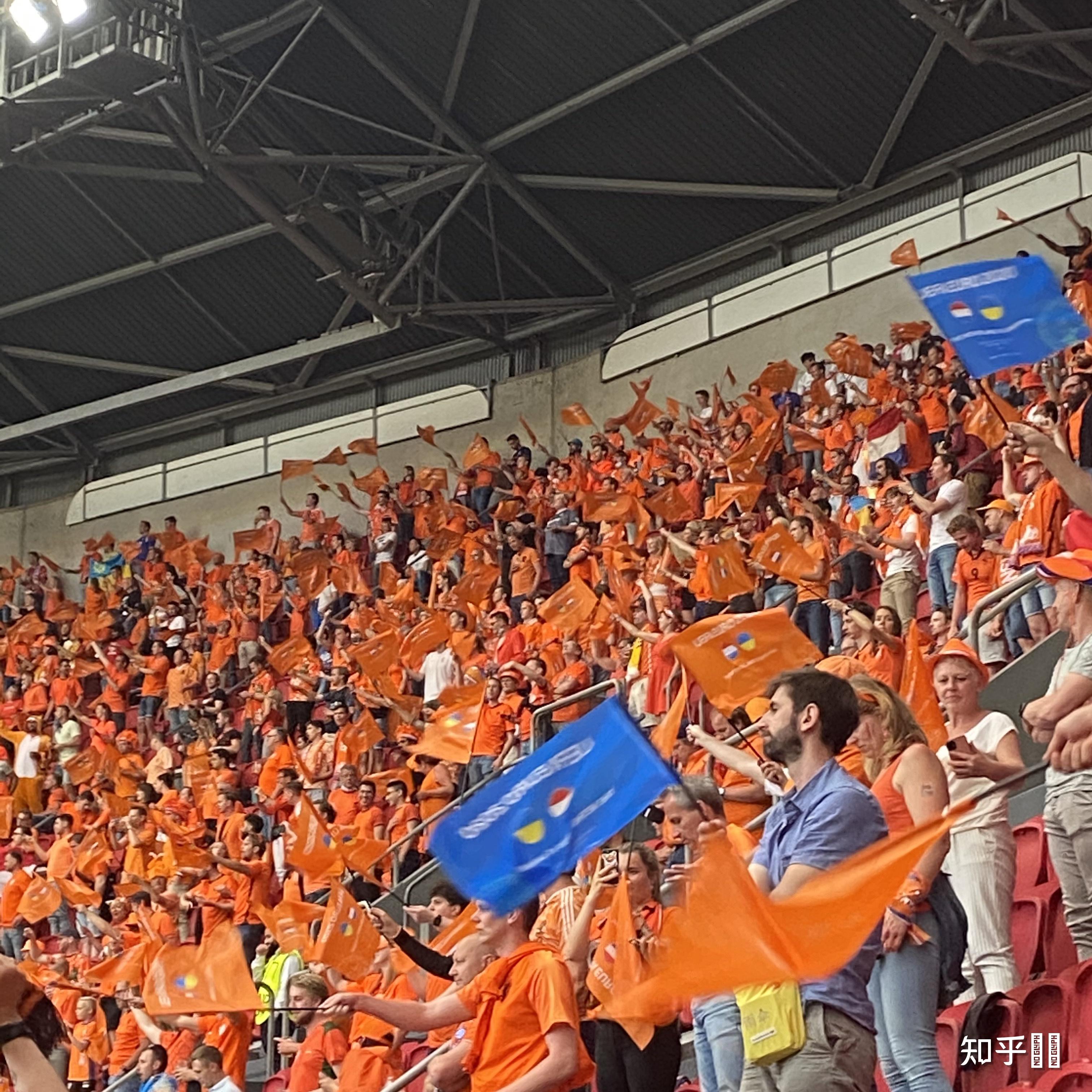 荷兰大胜乌克兰,小组头名把握的简单介绍 荷兰大胜乌克兰,小组头名把握的简单介绍