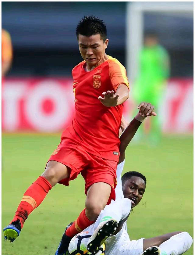 知名球员受伤,球队备战面临挑战 知名球员受伤,球队备战面临挑战