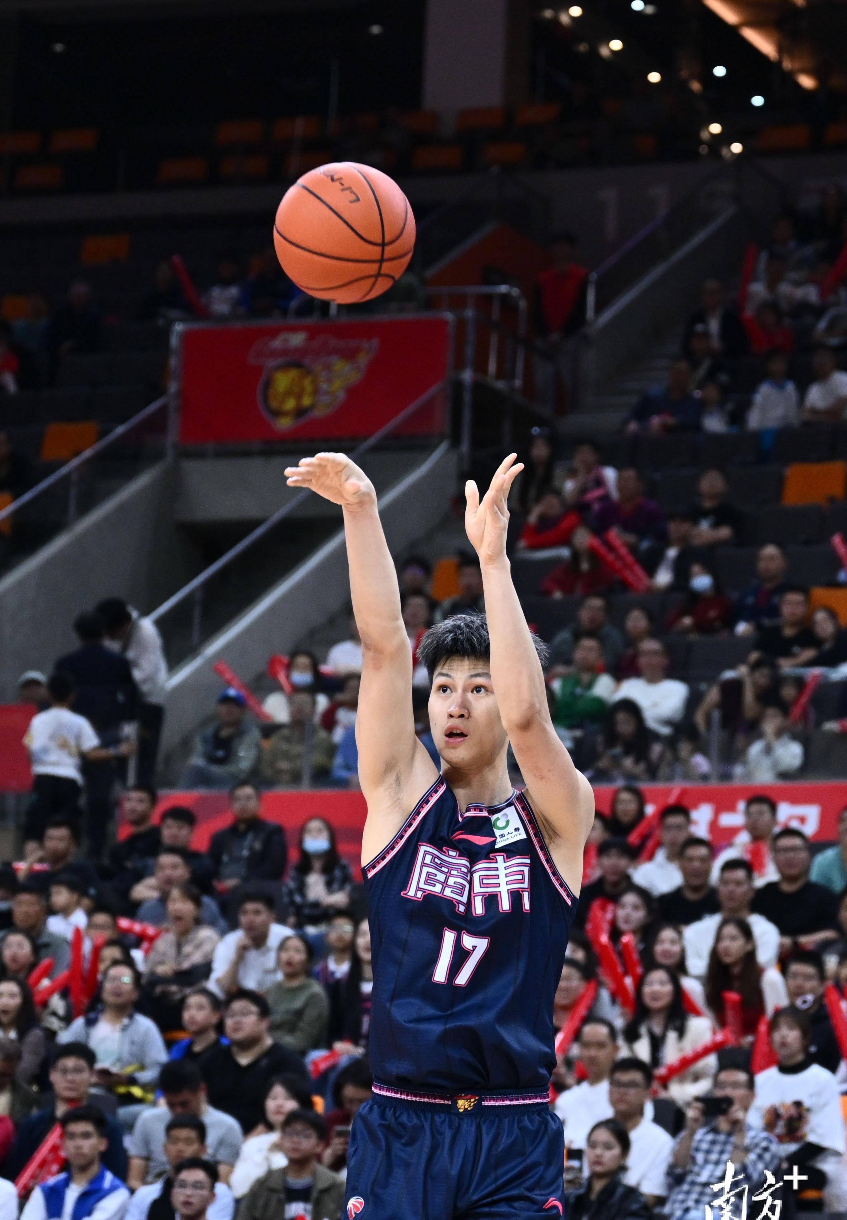 广东华南虎客场挣扎热身赛不如意 广东华南虎客场挣扎热身赛不如意