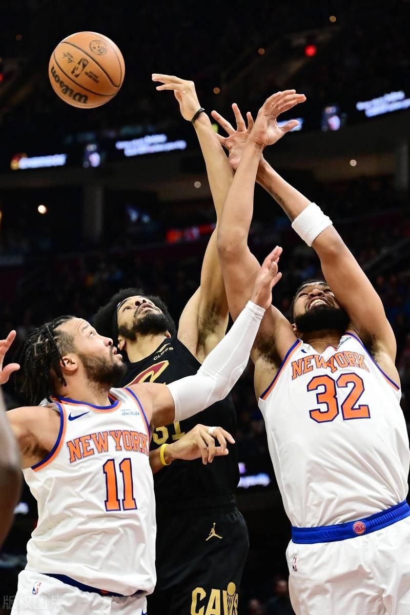 尼克斯大胜篮网,主场击败对手 尼克斯大胜篮网,主场击败对手