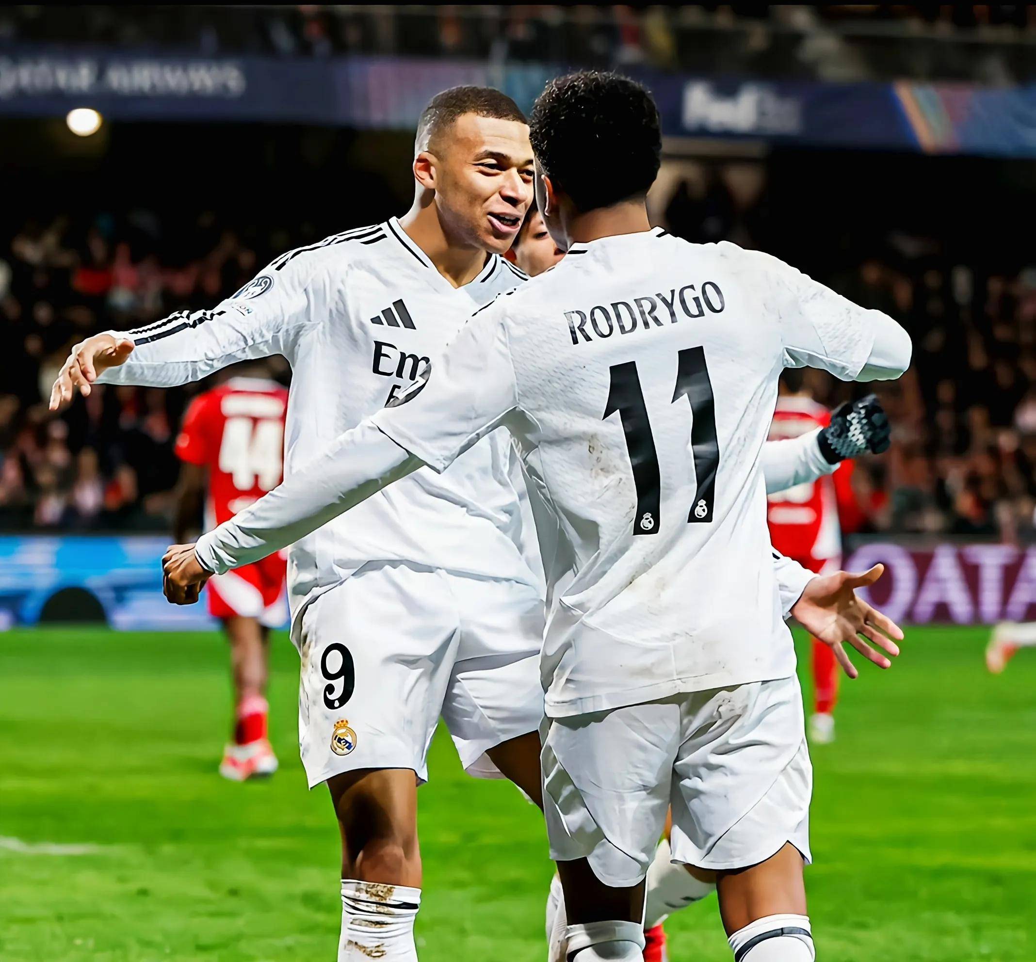 皇马战平AC米兰,两队鏖战不分胜负 皇马战平AC米兰,两队鏖战不分胜负