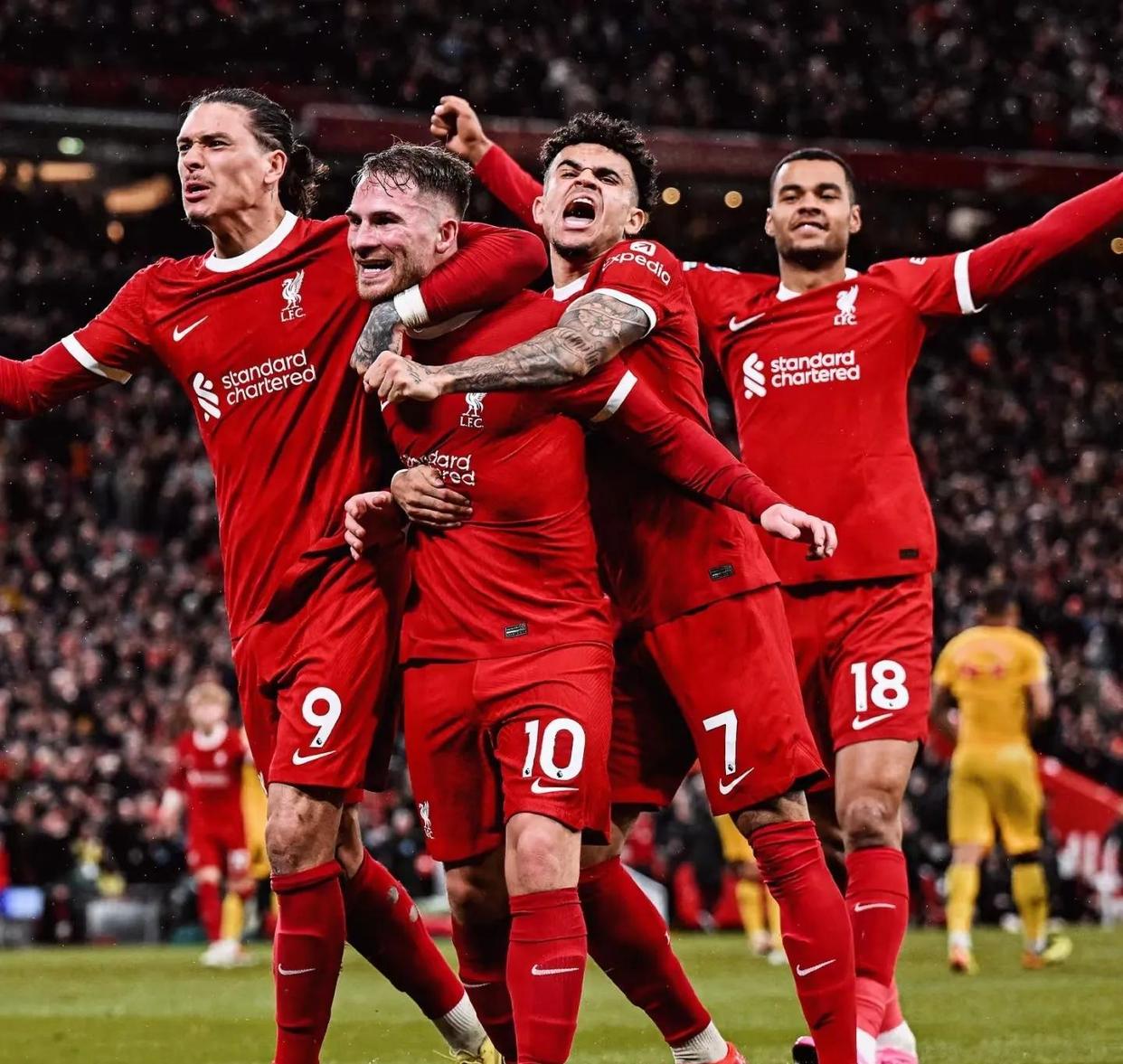 包含利物浦中场传球精准助攻:英格兰中场辅犯险得分的词条