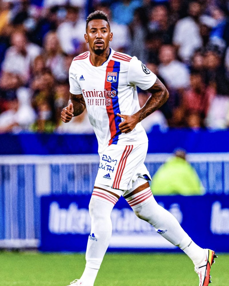 开云体育官网-里昂队逆转取胜，惊险保持不败