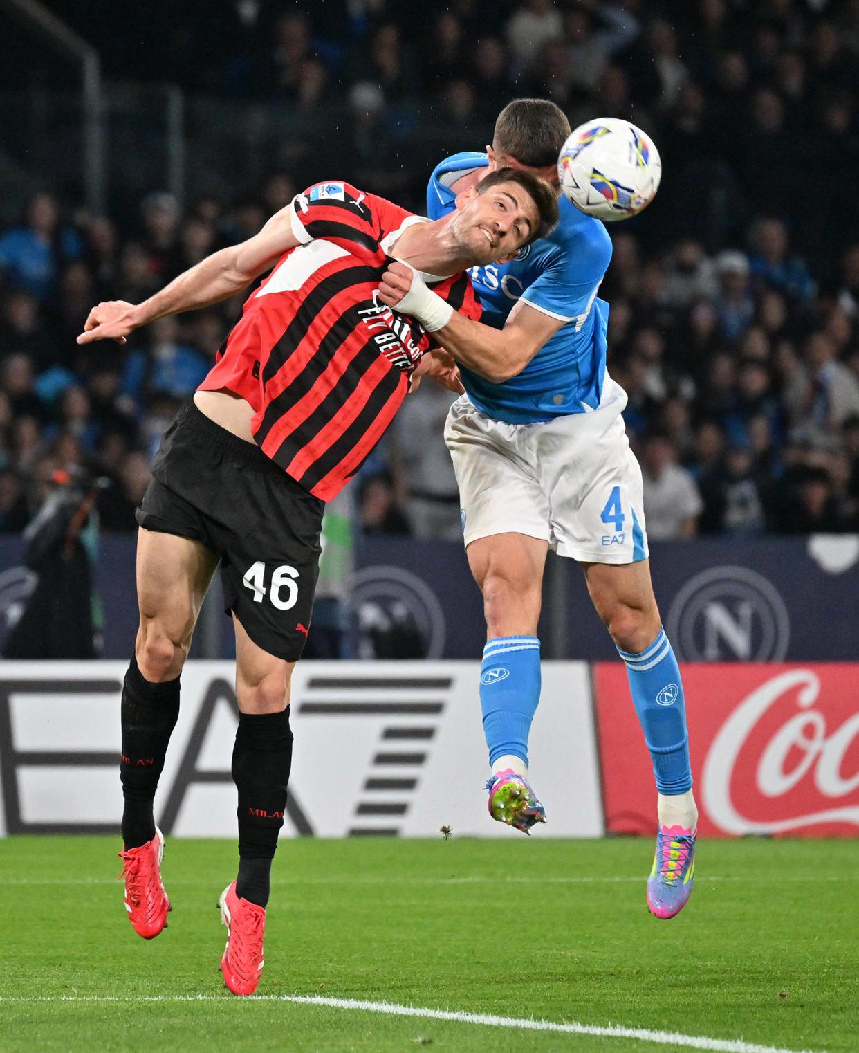 那不勒斯迎来连胜，客场绝杀荷兰球队