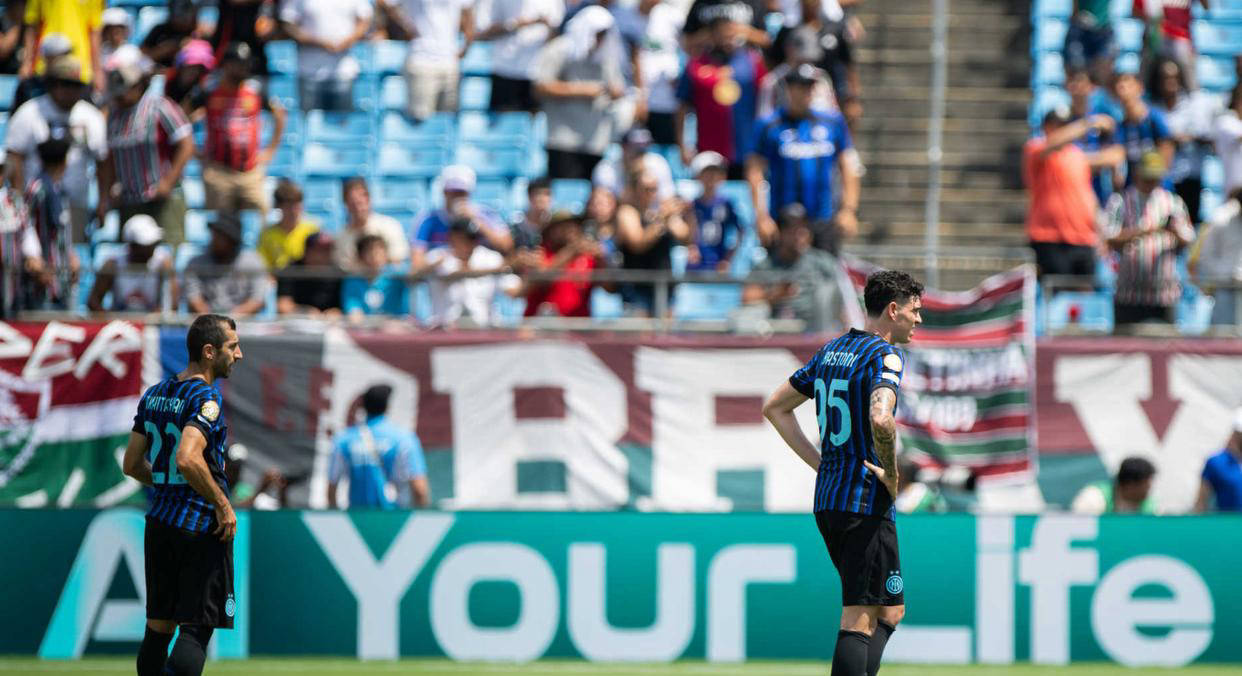 包含欧冠梦想破灭:AC米兰0比1输给维罗纳,遗憾止步资格赛的词条 包含欧冠梦想破灭:AC米兰0比1输给维罗纳,遗憾止步资格赛的词条