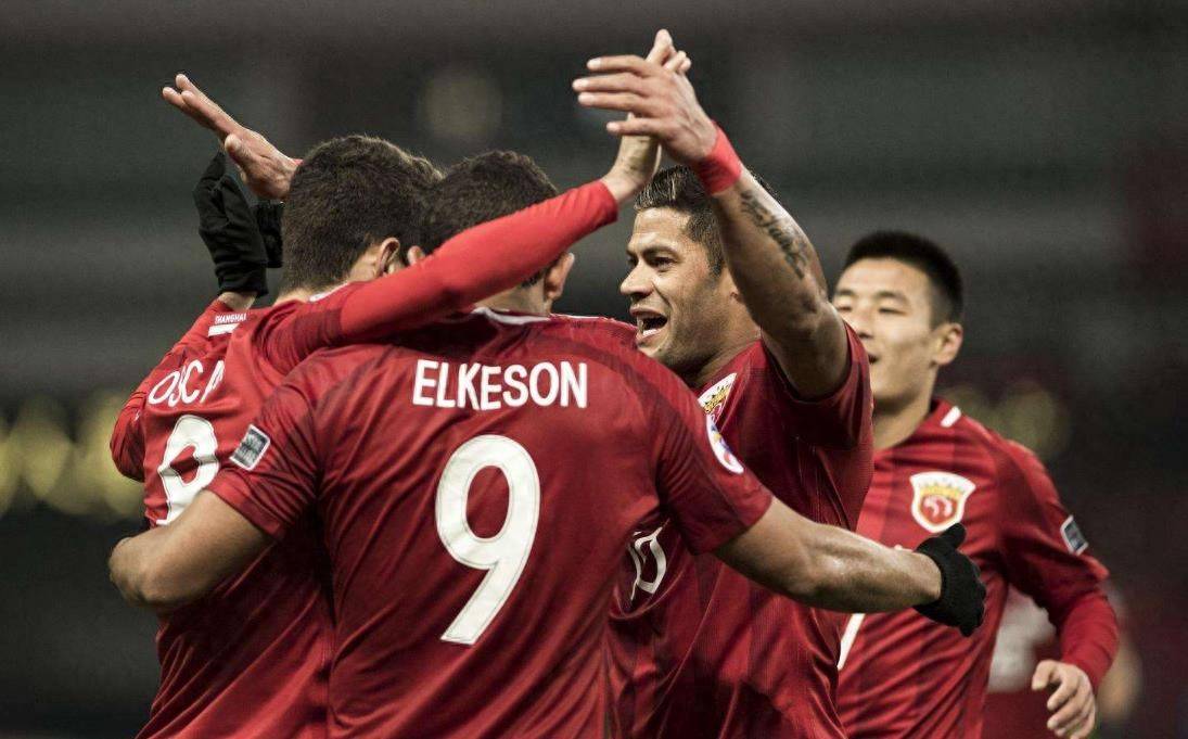 外援球员表现抢眼,帮助球队成功夺取胜利 外援球员表现抢眼,帮助球队成功夺取胜利