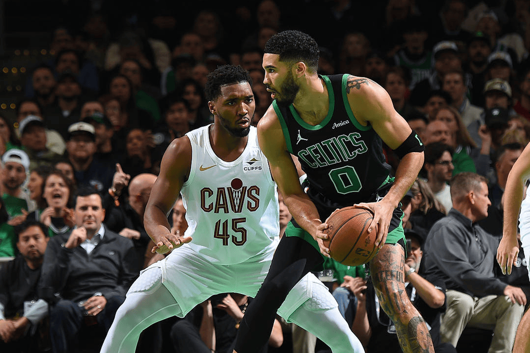 开云下载-凯尔特人遭遇三连败，球队陷入低谷期