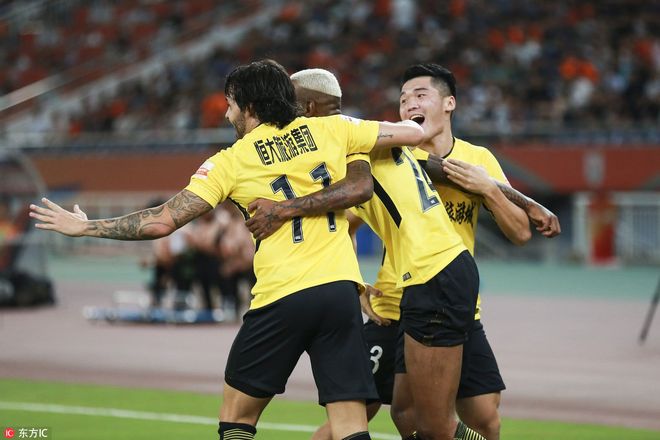 开云体育-关于广州恒大再胜逆袭，稳居次席的信息