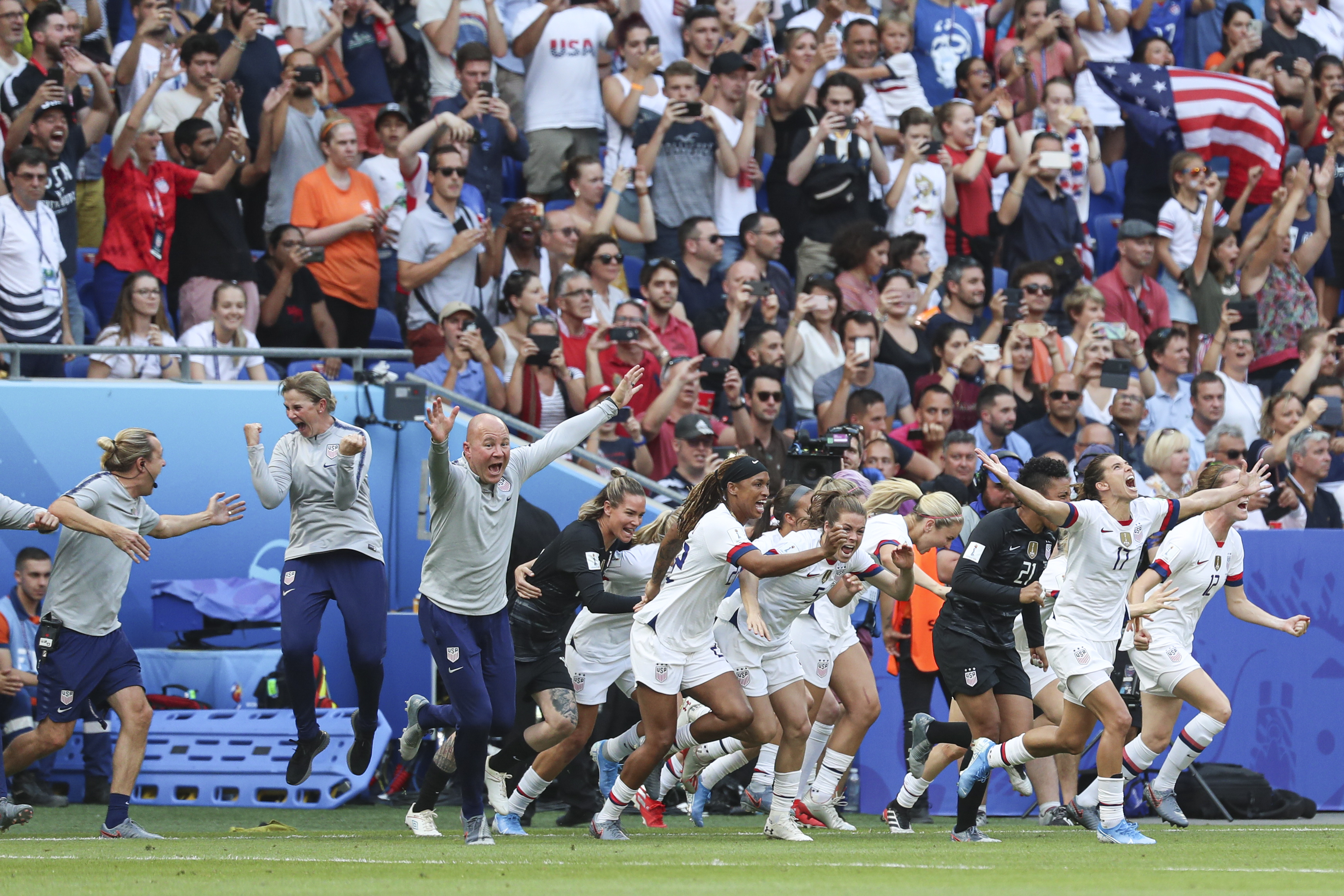 手足球攻入世界杯性终调，美国男队机未晋级