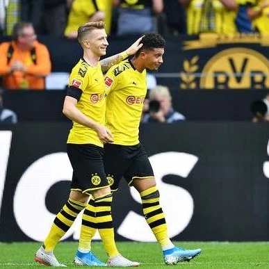 小岛大胆球队客场失利，积分榜上有所下跌的简单介绍