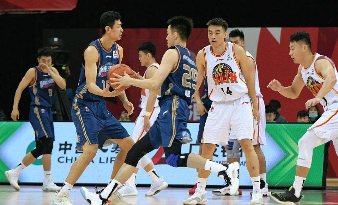 开云平台-关于球队合理轮换阵容，保持高能状态获胜的信息