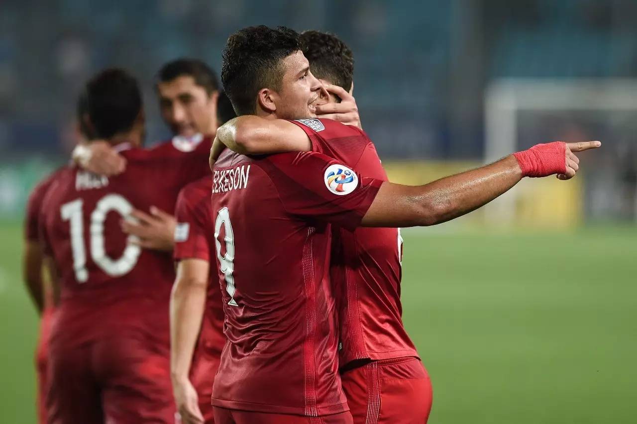 苏宁客场不敌上港遭遇赛季首败