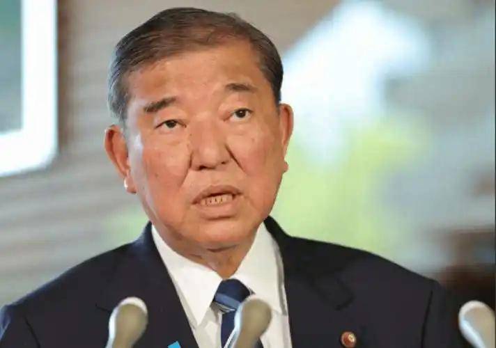 斯特拉斯堡遭遇主场惨败,局势不妙 斯特拉斯堡遭遇主场惨败,局势不妙