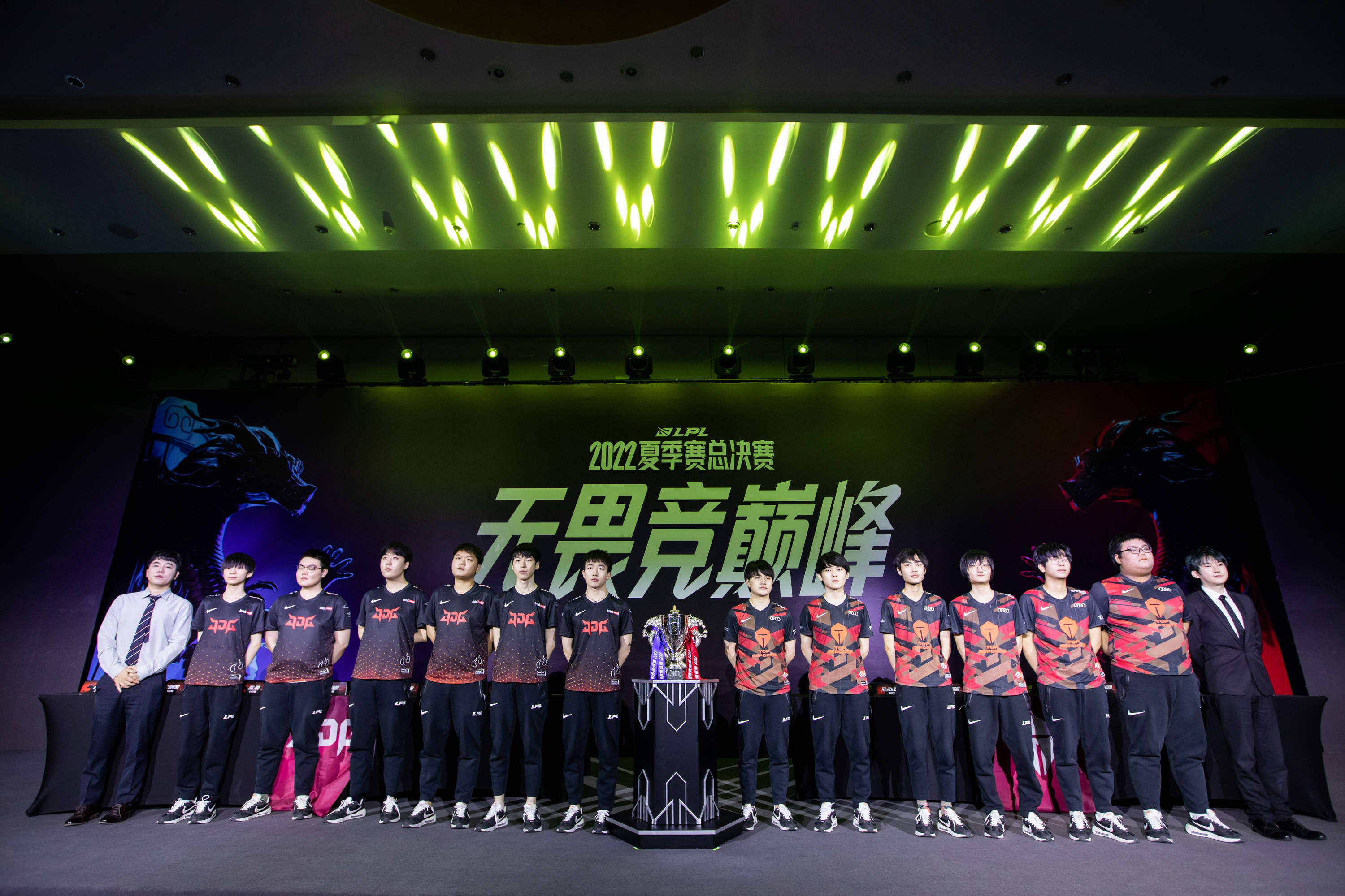 BLG绝杀MAD,JackeyLove操刀奇招英雄翻盘宿敌对决全球总决赛,让粉丝疯狂欢呼的简单介绍 BLG绝杀MAD,JackeyLove操刀奇招英雄翻盘宿敌对决全球总决赛,让粉丝疯狂欢呼的简单介绍