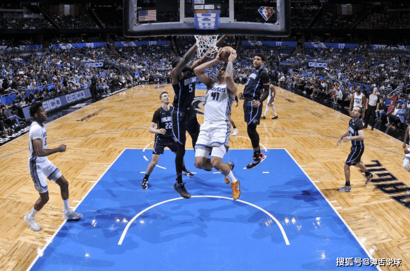 青年军登上广告牌!骑士击败魔术 青年军登上广告牌!骑士击败魔术