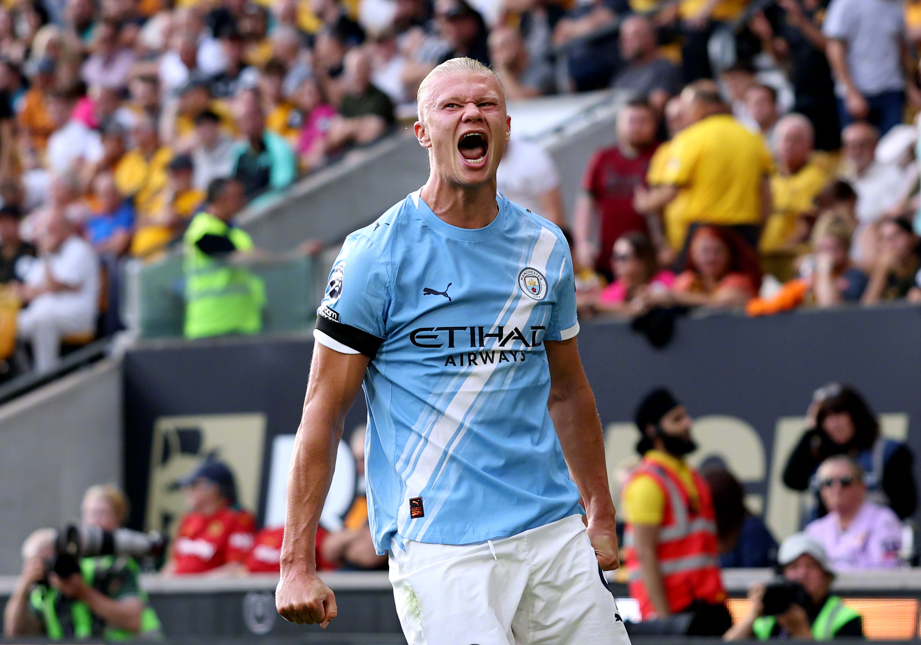 曼城客场大胜,四强位置稳如泰山 曼城客场大胜,四强位置稳如泰山