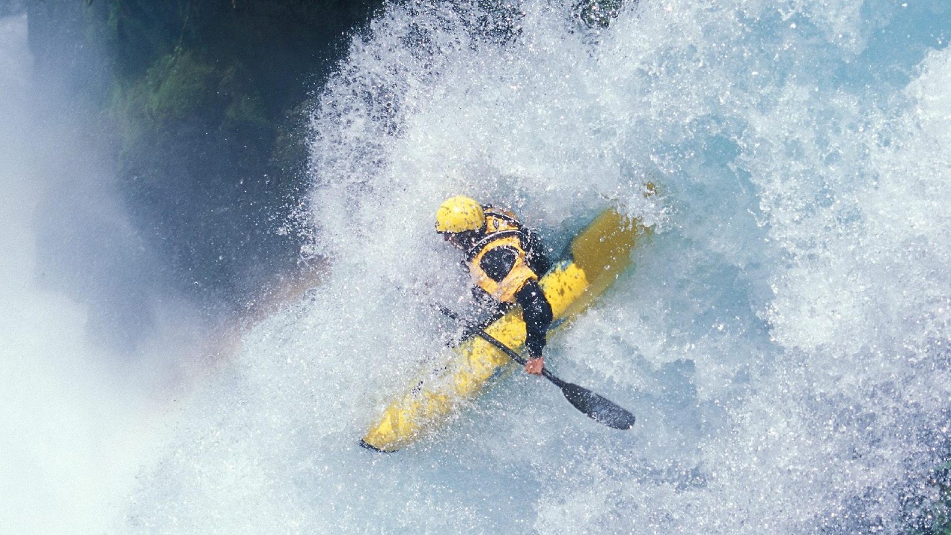 银箭与金牛的缠斗，新星于高速弯道中升起